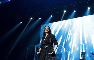 Myriam Hernández llenó de amor el Teatro Nacional