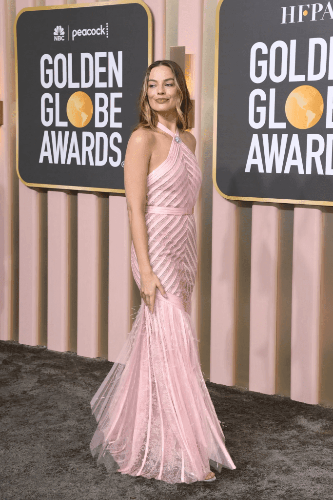 Margot Robbie y su vestido Chanel robó las miradas en Los Globos de Oro