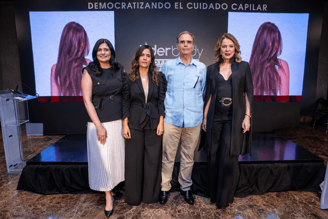 Elena Díaz, Madelyn Martínez, José Miguel González Cuadra y Milagros Germán en el lanzamiento de Líder Body Profesional