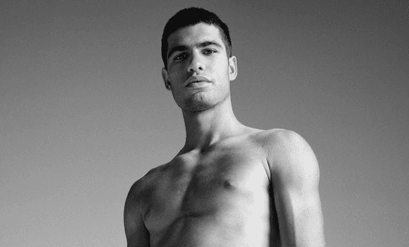 Este tenista protagoniza campaña de Calvin Klein