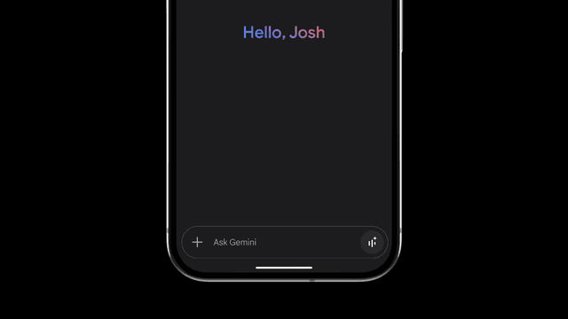 Pantalla de inicio de la app de Gemini en un teléfono, con el saludo y la barra para escribir una pregunta