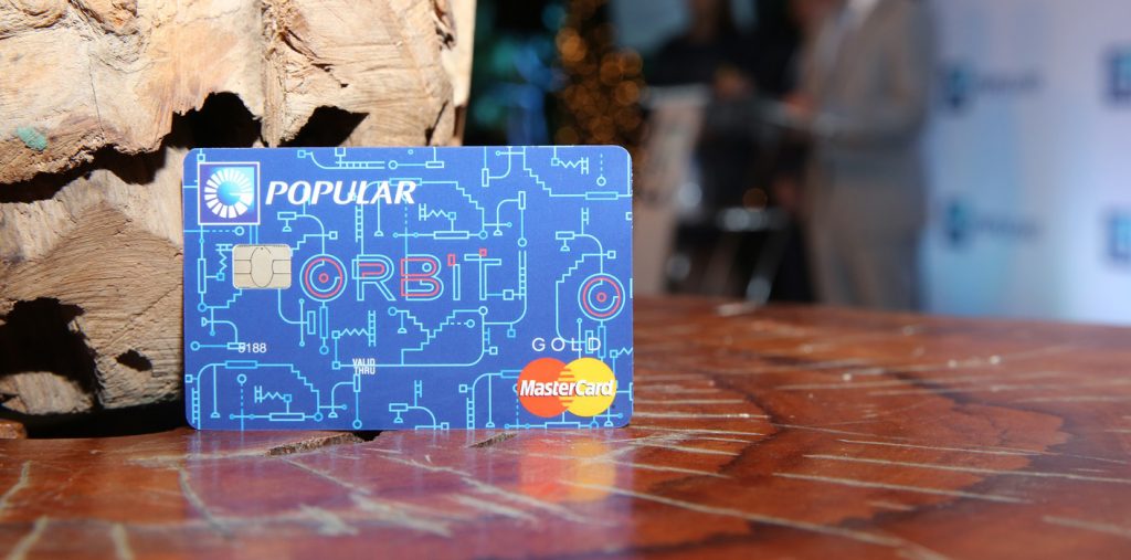 Popular presenta la nueva Orbit, una tarjeta para jóvenes hecha de un derivado de maíz