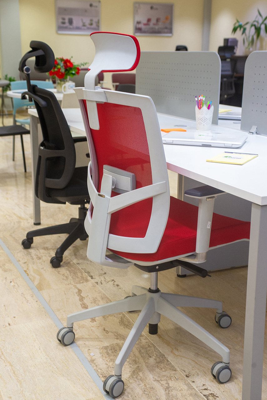 Muebles Omar presenta nueva línea de sillas de oficina B.One Flow Magazine