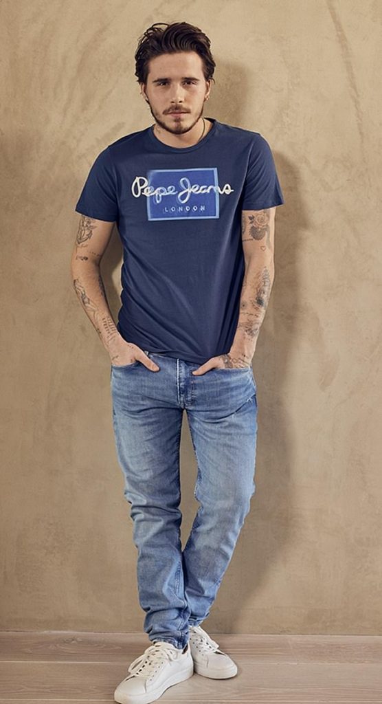 Brooklyn Beckham posa como nueva imagen de la firma Pepe Jeans London