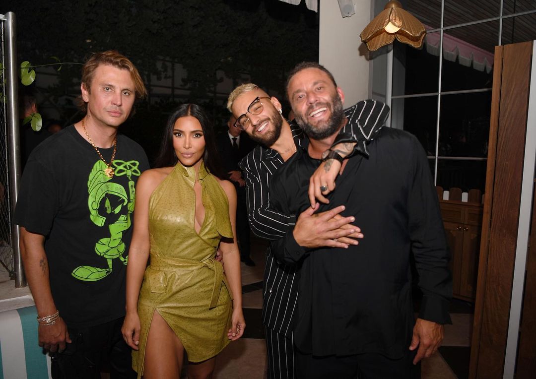 Jonathan Cheban, Kim Kardashian, Maluma y David Grutman. Courtesy Instagram The Goodtime Hotel