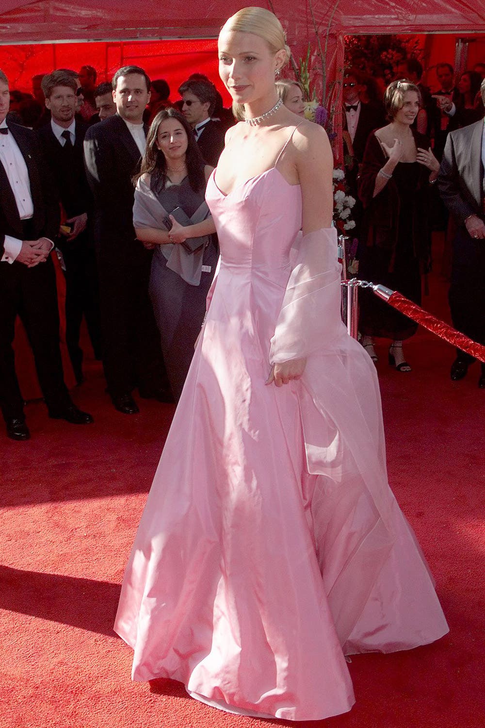 Gwyneth Paltrow, para recoger su Oscar en 1998 vistió de Ralph Lauren.