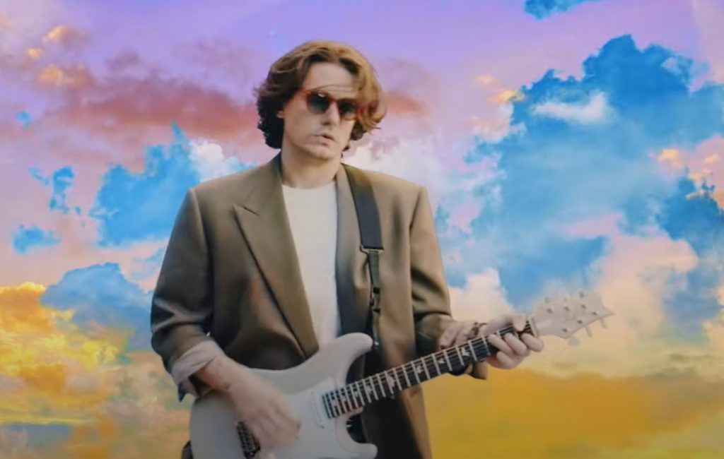 John Mayer estrena video de           «Wild Blue». Es el primer sencillo de su nuevo álbum «Sob Rock»