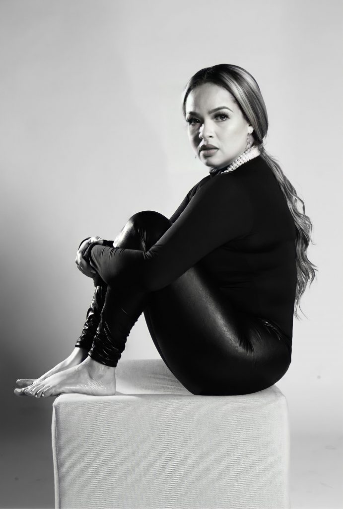 Inarus Curvy impulsa iniciativa que cede un espacio para nuevos talentos de la TV