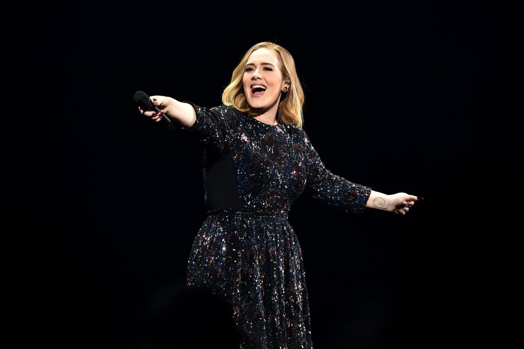 Adele regresa confirmando nuevo álbum musical
