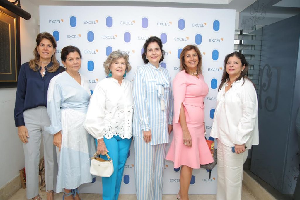 Chabela Bisonó, Rosario Bordas, Rosalía Caro, María Amalia León, Clarissa Brugal, Ingrid Grullón