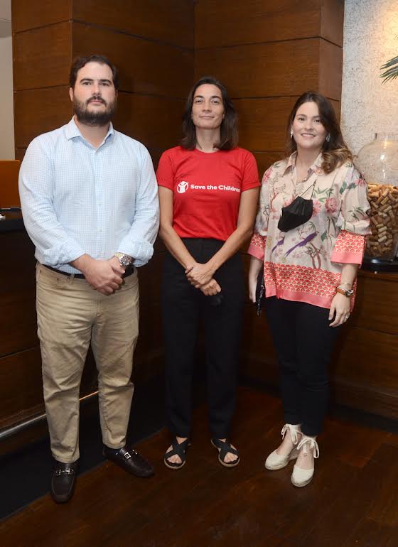 Sebastián Álvarez, María Batlle y Adriana Álvarez