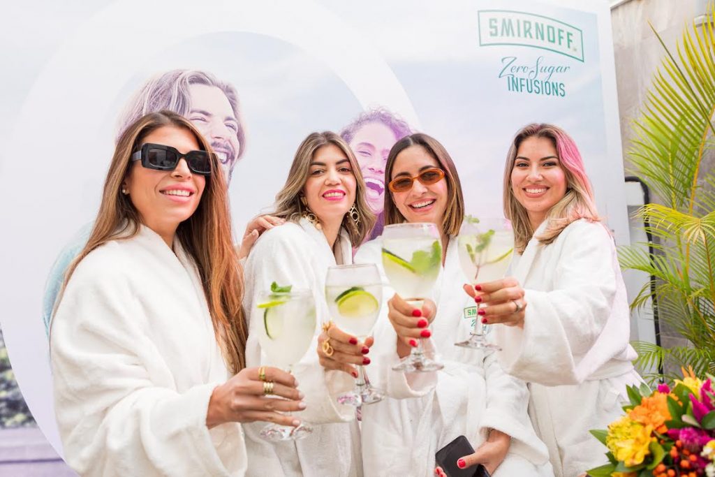 Ginna Fernández, Gianny Fernández, Helen Blandino, Helga Grotewold