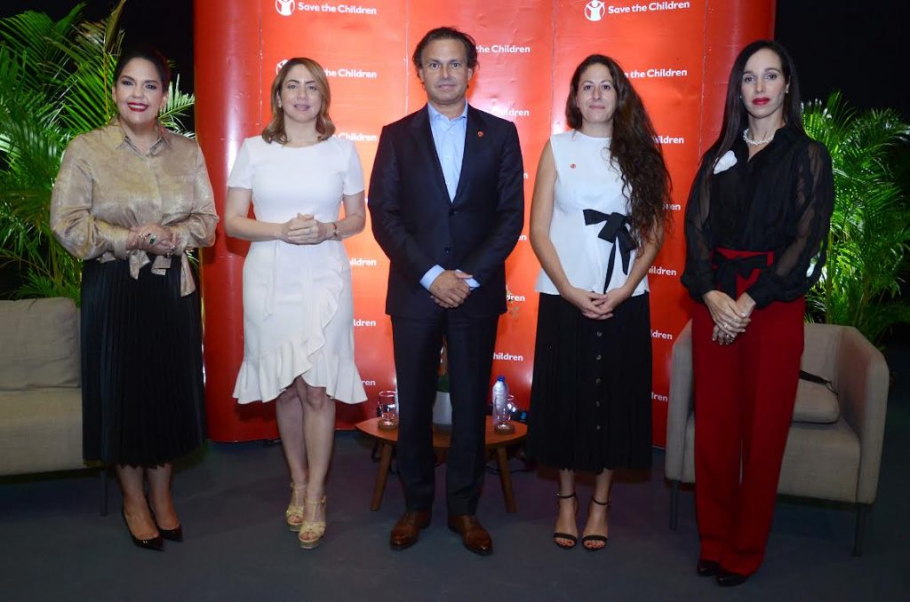 Save the Children y Saint Joseph School realiza conferencia sobre la obligatoriedad y responsabilidad en los derechos de la niñez y adolescencia