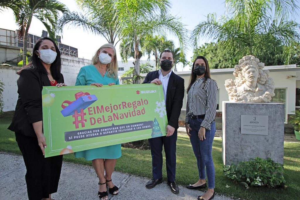 Suzuki y Santo Domingo Motors entregandonativos a entidades benéficas