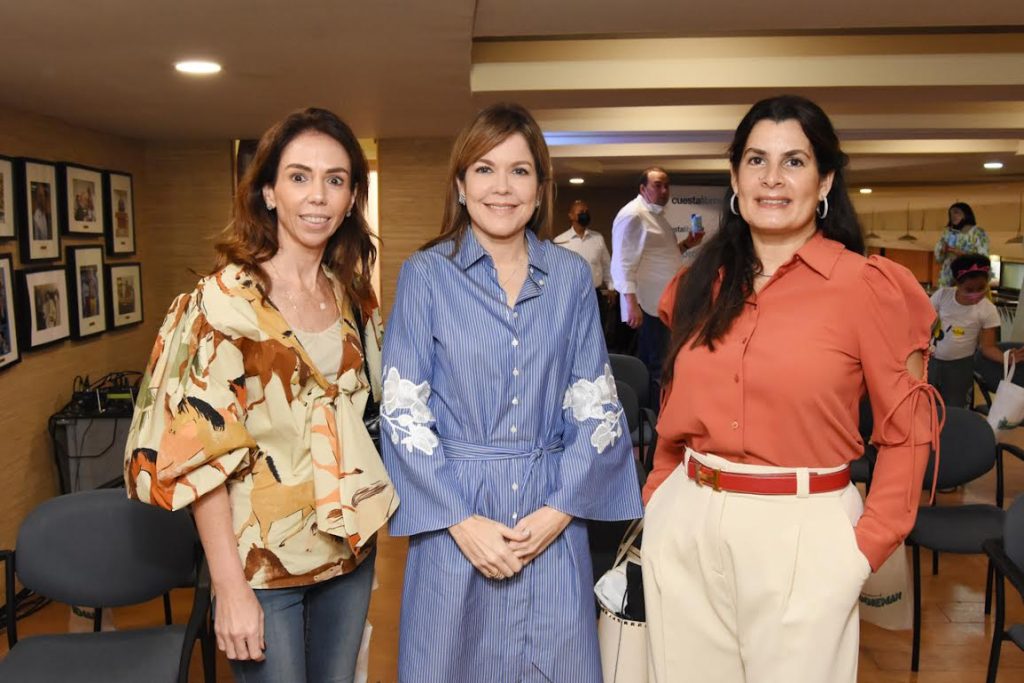 Isabel González de Ferris, Ana Corripio de Barceló y Karina Rizek de Selman