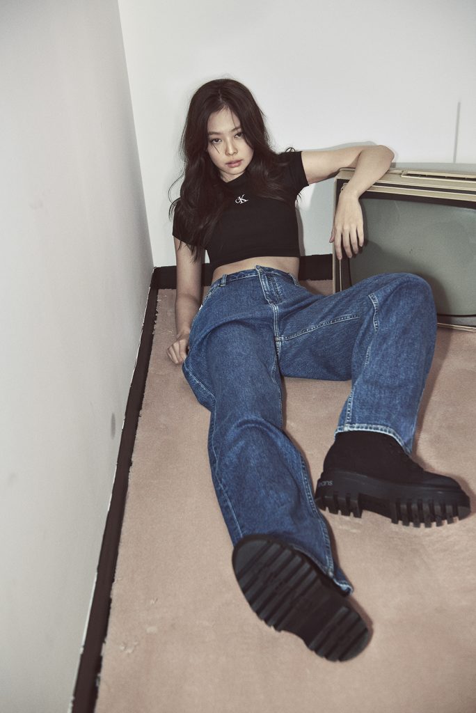 Jennie de la agrupación K Pop Blackpink protagoniza nueva campaña de Calvin Klein