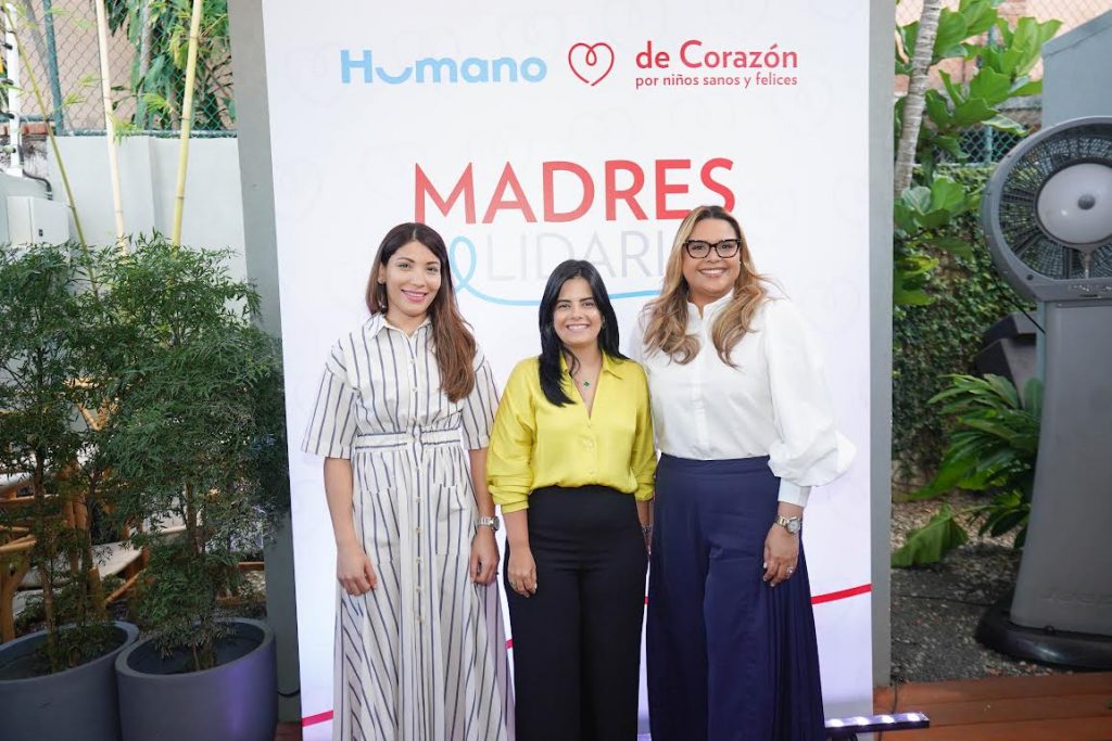 Magda Sánchez, Mery Bairan y Sarah Herrera