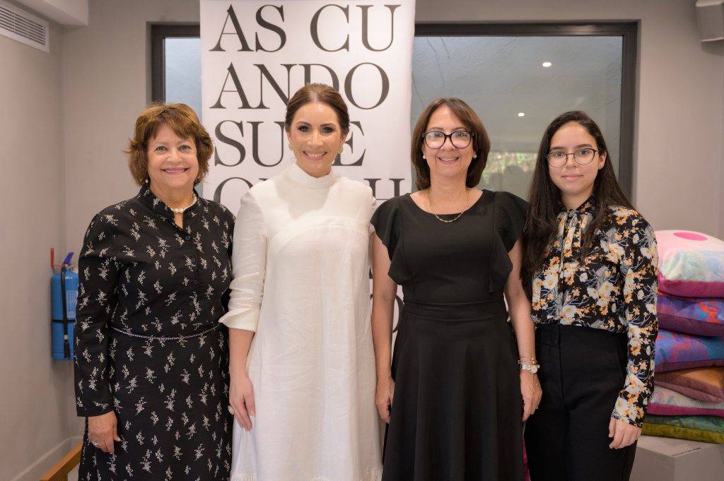 Verónica Sención, Karina Cortorreal, Celeste Mir y Karla Ortiz Mir