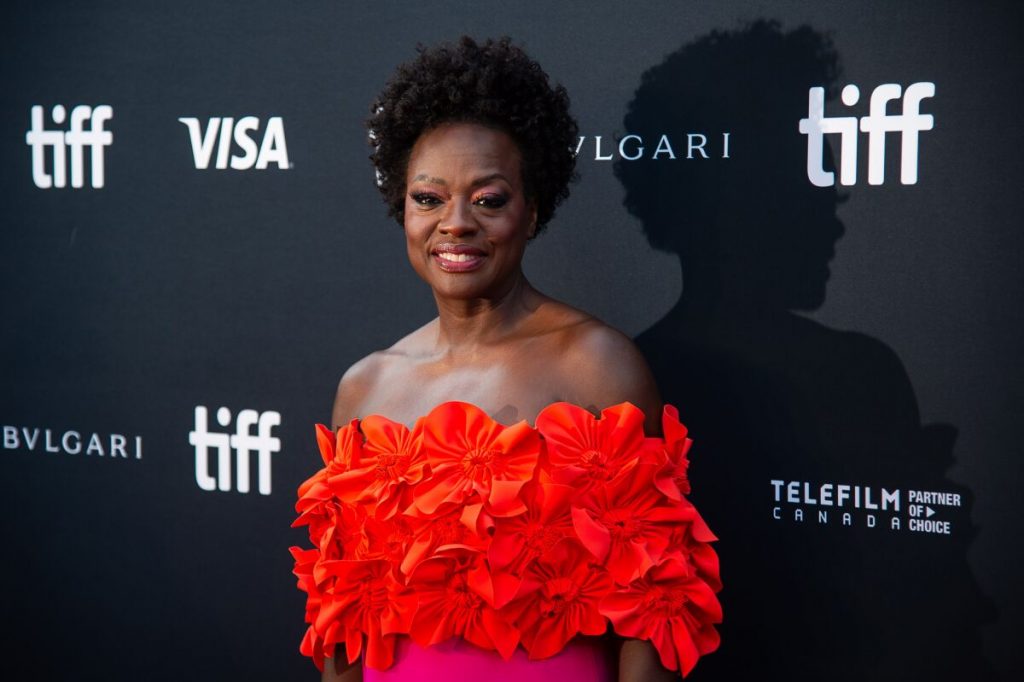 Viola Davis da un paso al frente con “The Woman King”