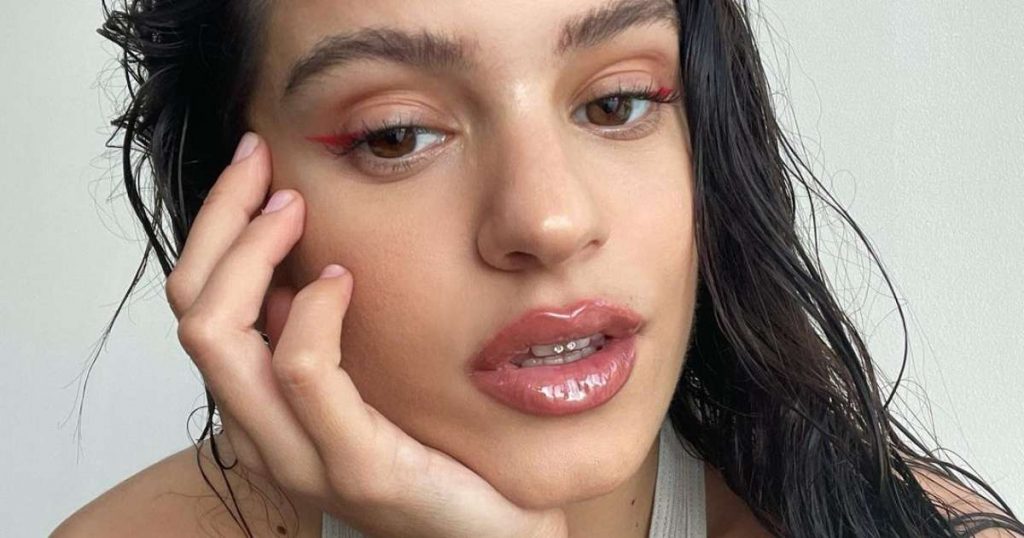 Rosalía lanza disco Motomami+ con nuevas canciones