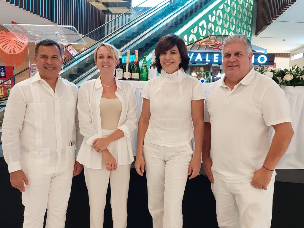 Santo Domingo vuelve a vestirse de blanco