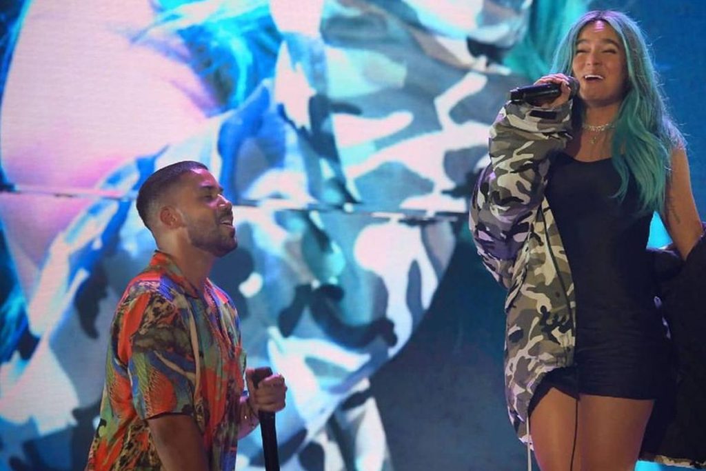 Karol G y Romeo Santos estarán en los Latin Grammy