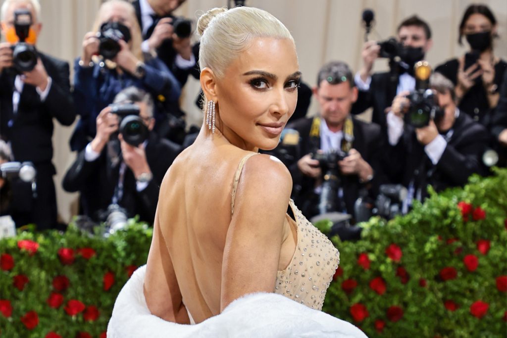 Conozca las celebridades mejor vestidas en el 2022