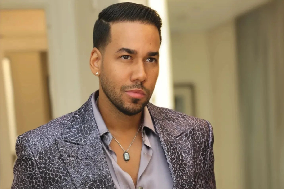 El rey de la bachata, Romeo Santos, actúa en la Feria