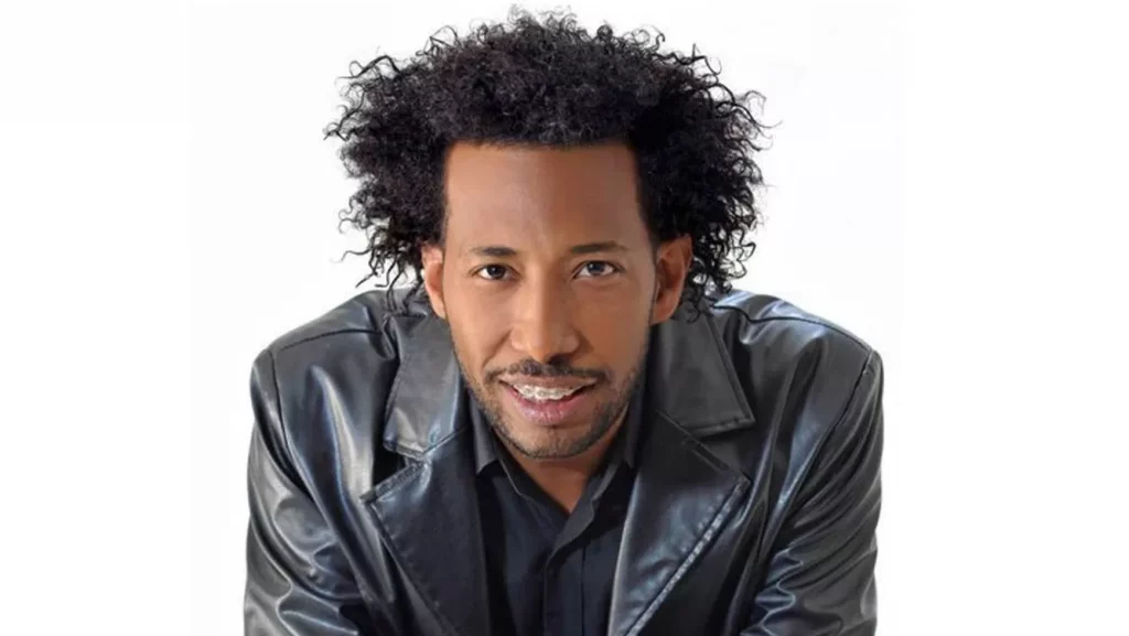 Johnnié Mercedes se integra al cast de Coronas y Corazones