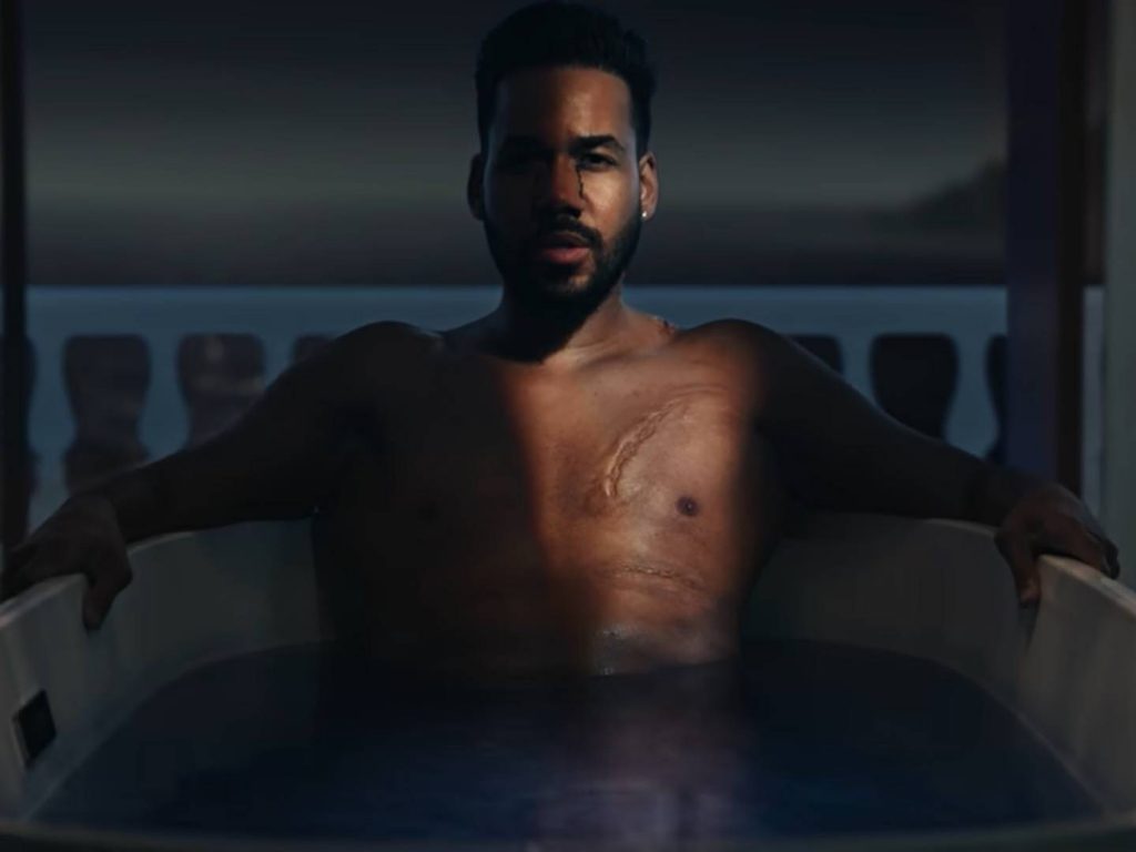 Romeo Santos deja muy poco a la imaginación con sensual video