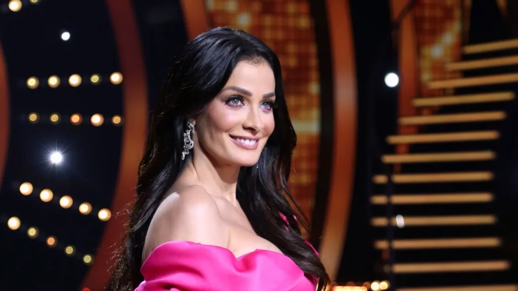 Dayanara Torres bailó “La Inglesa” con Vico C