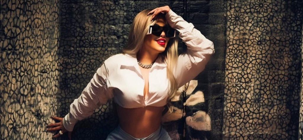 Jenn Quezada se estrena como cantante en “Que se repita” junto al Gran Alcover